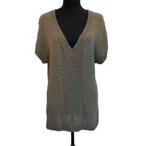 Mexx khaki short sleeve V-neck knit sweater Sz M